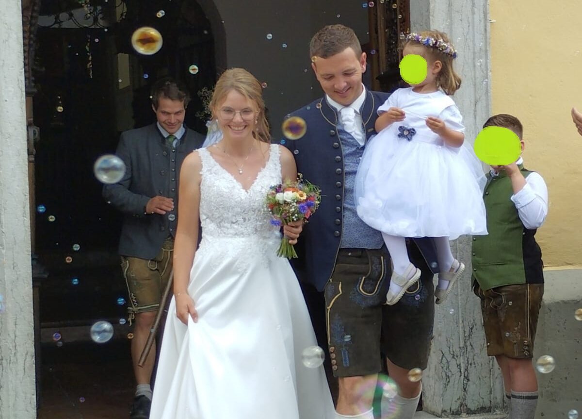 Du betrachtest gerade Hochzeit Lisa & Hannes Huber